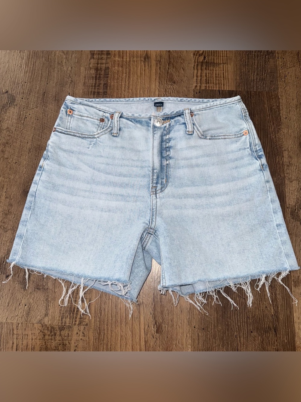 American Eagle Size 2 Denim Shorts Light Wash High Rise Cutoff Stretch Jean